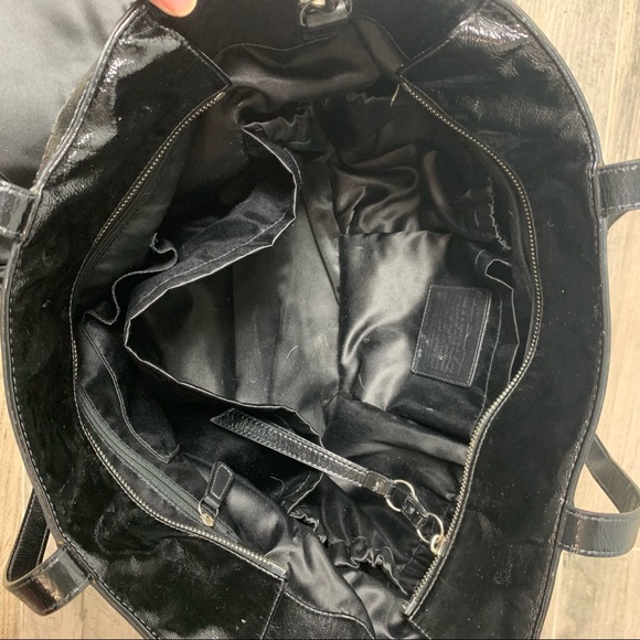 Coach black patent leather diaper bag - Picture 6 of 13
